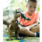 A2257XX_DINO_DinosaurProjectorBoy_LIFE4_HiRes300dpi